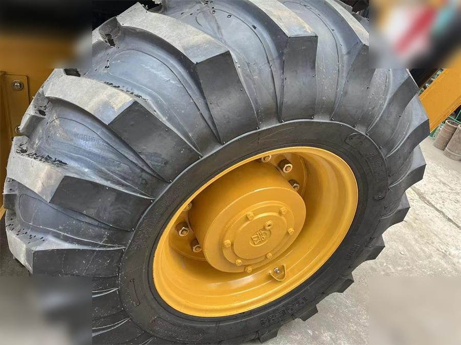 CATERPILLAR 430F - Багер-товарач: снимка 5 CATERPILLAR 430F - Багер-товарач: снимка 5
