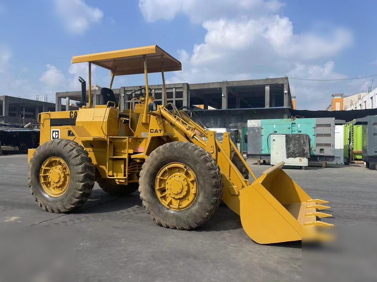 CATERPILLAR 910 - Колесен товарач: снимка 2 CATERPILLAR 910 - Колесен товарач: снимка 2