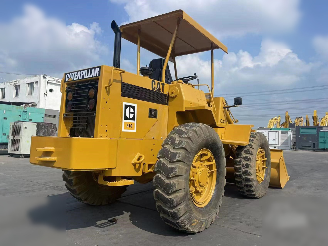 CATERPILLAR 910 - Колесен товарач: снимка 3 CATERPILLAR 910 - Колесен товарач: снимка 3