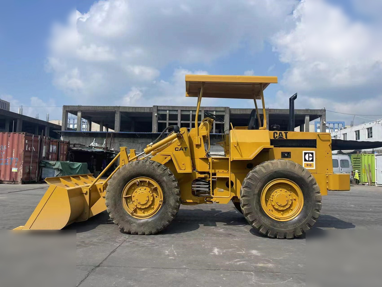 CATERPILLAR 910 - Колесен товарач: снимка 1 CATERPILLAR 910 - Колесен товарач: снимка 1
