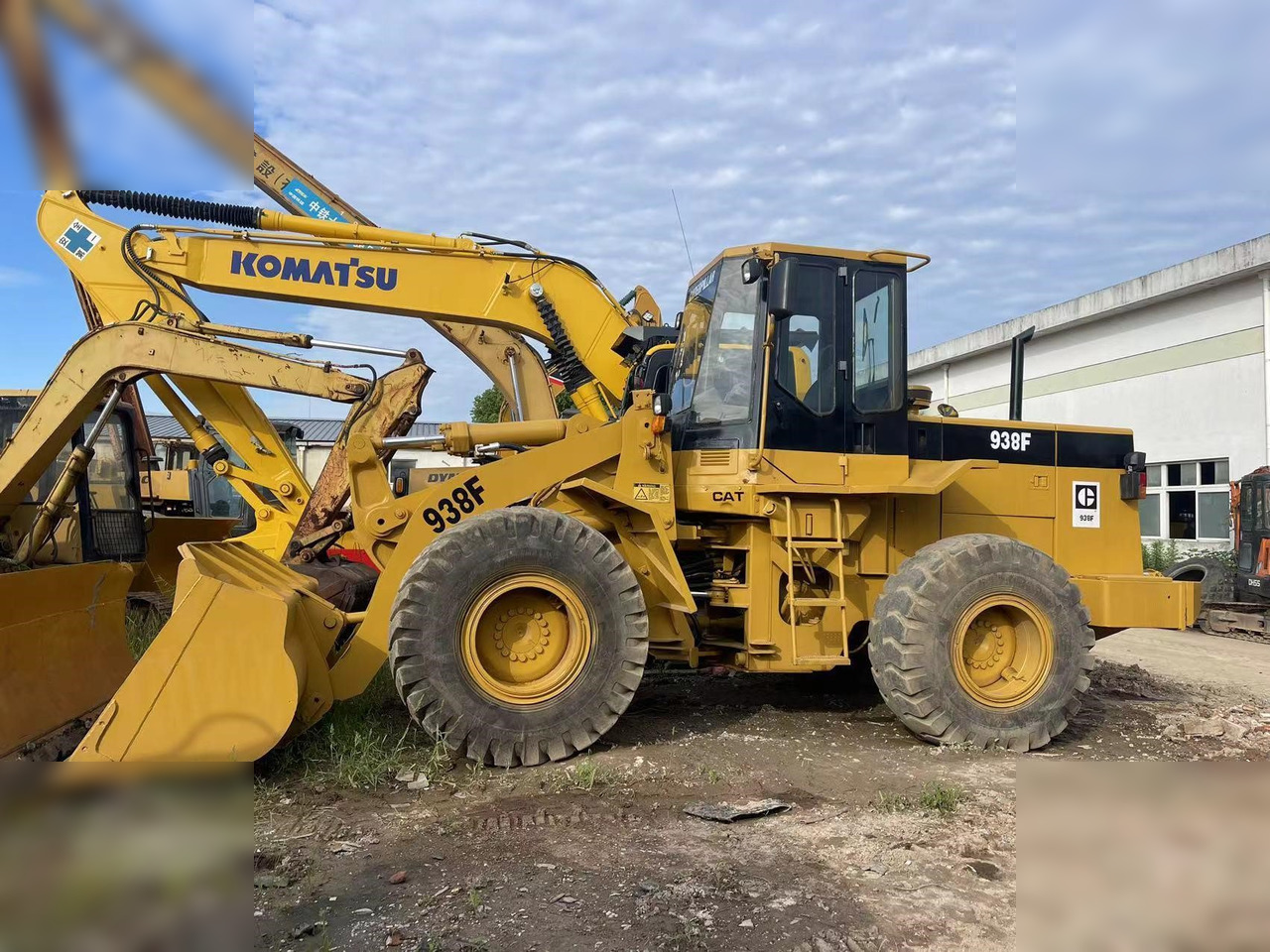 CATERPILLAR 938F - Колесен товарач: снимка 2 CATERPILLAR 938F - Колесен товарач: снимка 2