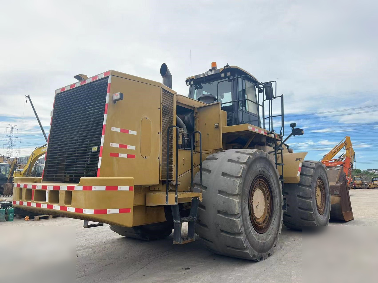 CATERPILLAR 986H - Колесен товарач: снимка 2 CATERPILLAR 986H - Колесен товарач: снимка 2