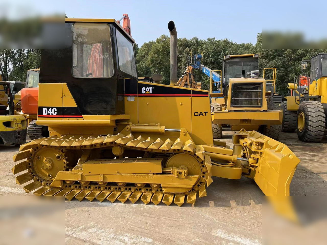 CATERPILLAR D4C - Булдозер: снимка 3 CATERPILLAR D4C - Булдозер: снимка 3