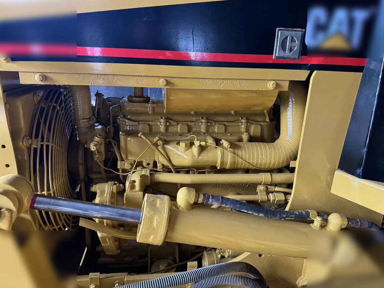 CATERPILLAR D4C - Булдозер: снимка 4 CATERPILLAR D4C - Булдозер: снимка 4