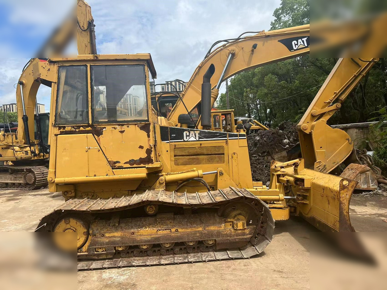 CATERPILLAR D5C - Булдозер: снимка 1 CATERPILLAR D5C - Булдозер: снимка 1