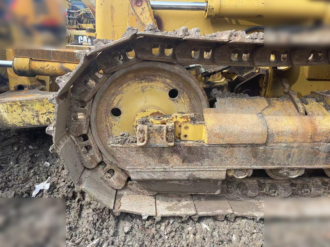 CATERPILLAR D5G XL - Булдозер: снимка 4 CATERPILLAR D5G XL - Булдозер: снимка 4