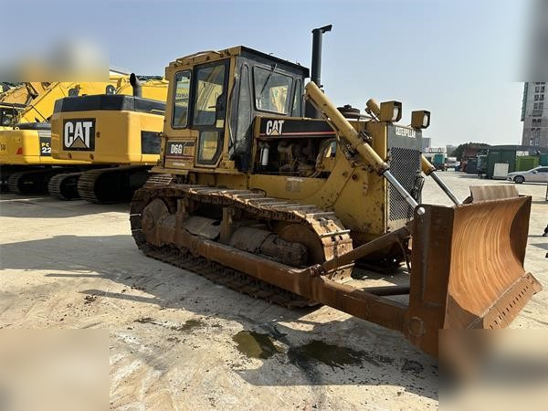 CATERPILLAR D6G - Булдозер: снимка 2 CATERPILLAR D6G - Булдозер: снимка 2