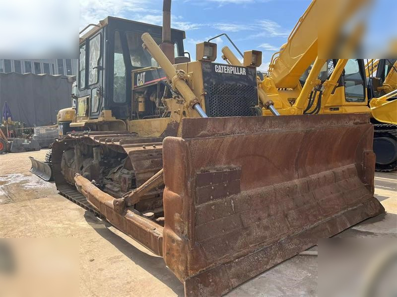 CATERPILLAR D6G - Булдозер: снимка 2 CATERPILLAR D6G - Булдозер: снимка 2