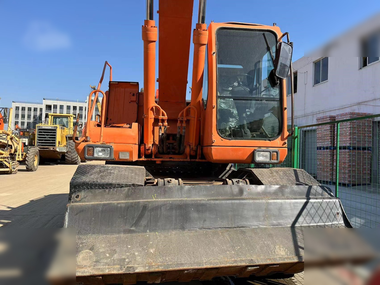 DOOSAN DH210W-7 - Колесен багер: снимка 3 DOOSAN DH210W-7 - Колесен багер: снимка 3