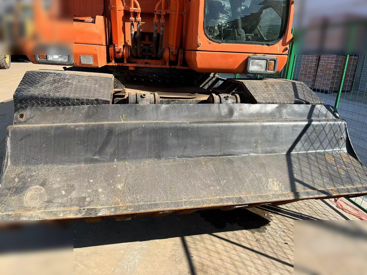 DOOSAN DH210W-7 - Колесен багер: снимка 4 DOOSAN DH210W-7 - Колесен багер: снимка 4