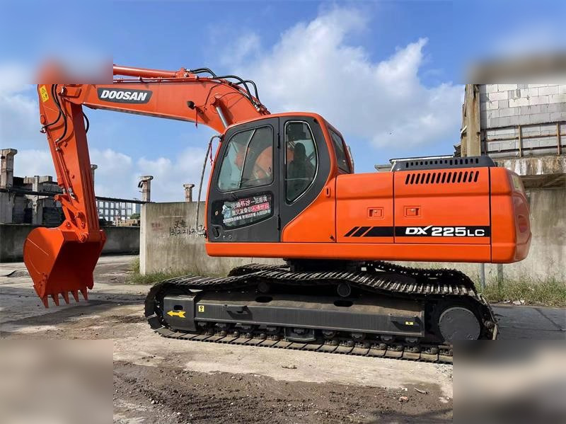 DOOSAN DX225 LC - Верижен багер: снимка 1 DOOSAN DX225 LC - Верижен багер: снимка 1