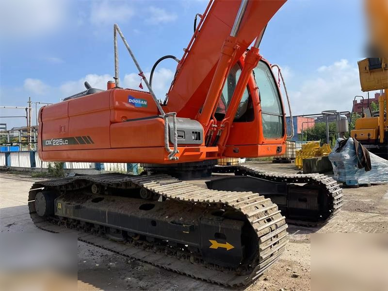 DOOSAN DX225 LC - Верижен багер: снимка 2 DOOSAN DX225 LC - Верижен багер: снимка 2