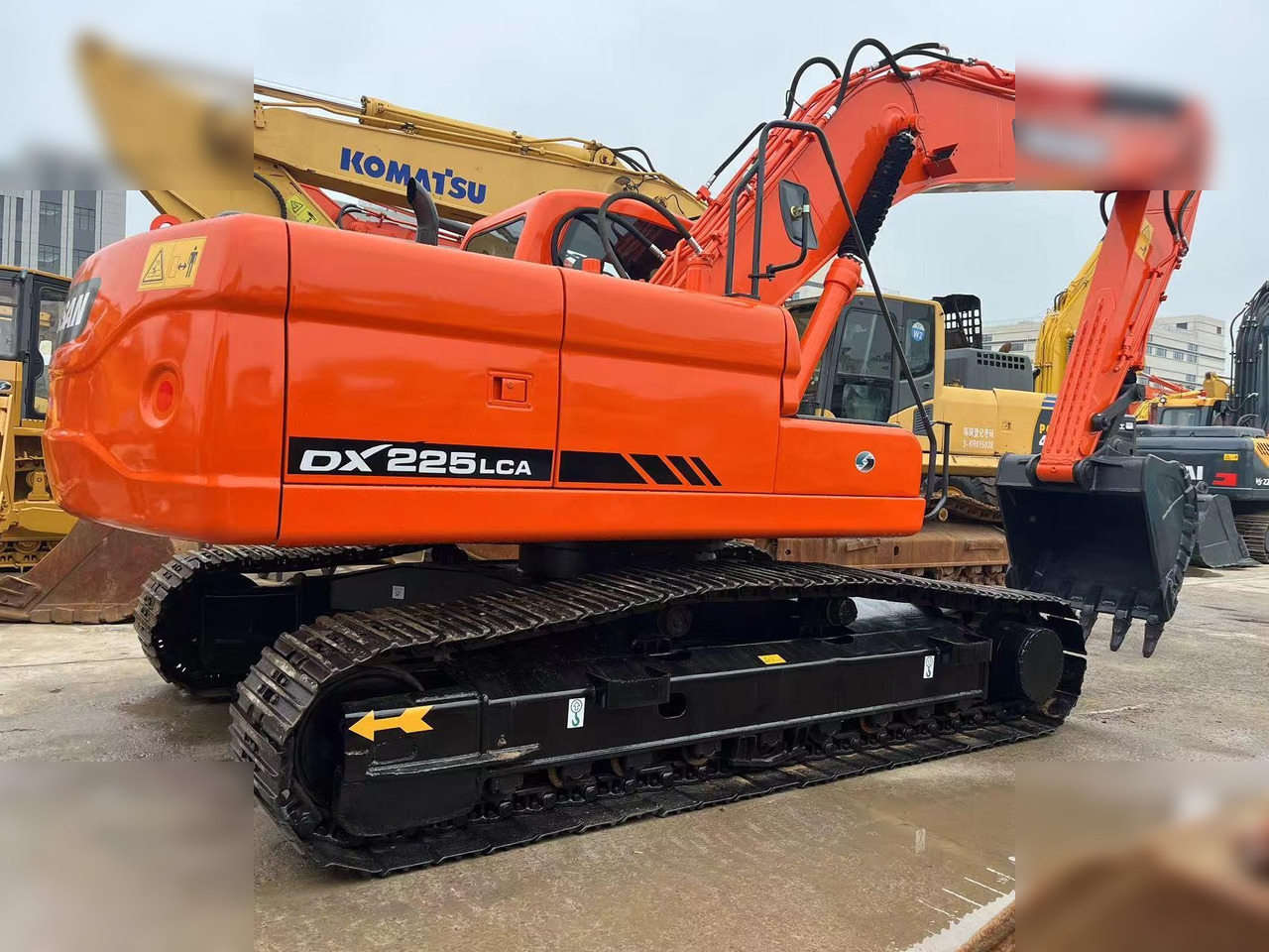 DOOSAN DX225 LCA - Верижен багер: снимка 3 DOOSAN DX225 LCA - Верижен багер: снимка 3