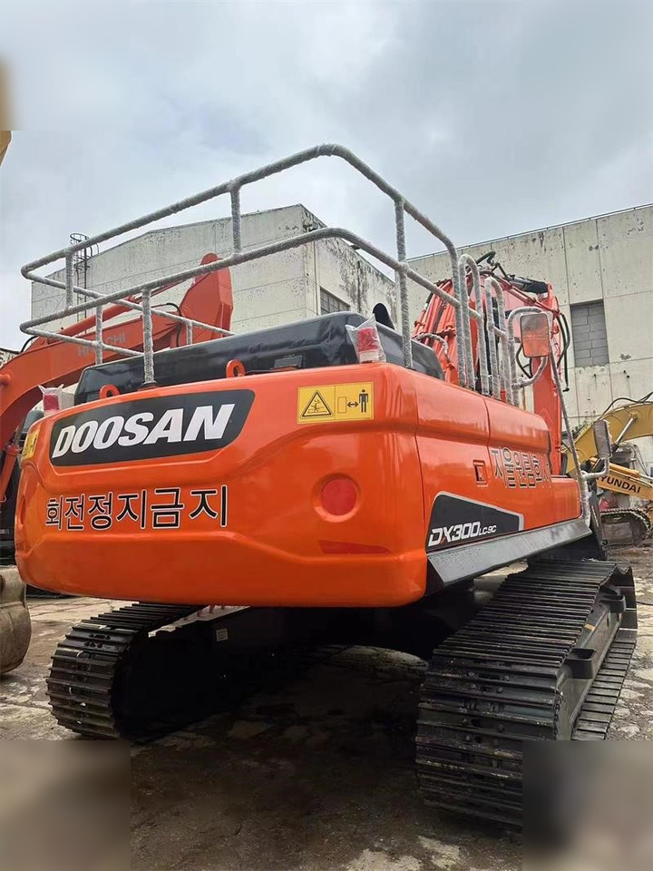 DOOSAN DX300 LC-9C - Верижен багер: снимка 5 DOOSAN DX300 LC-9C - Верижен багер: снимка 5