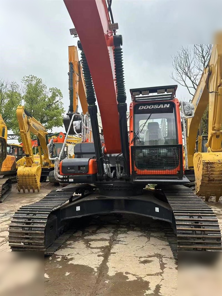 DOOSAN DX300 LC-9C - Верижен багер: снимка 3 DOOSAN DX300 LC-9C - Верижен багер: снимка 3
