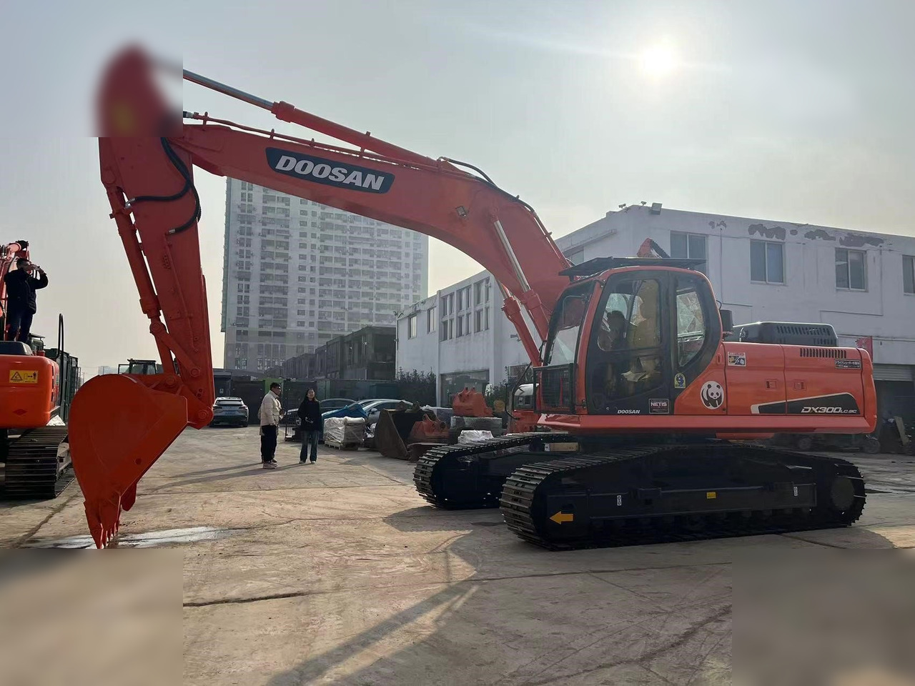 DOOSAN DX300 LC-9C - Верижен багер: снимка 1 DOOSAN DX300 LC-9C - Верижен багер: снимка 1
