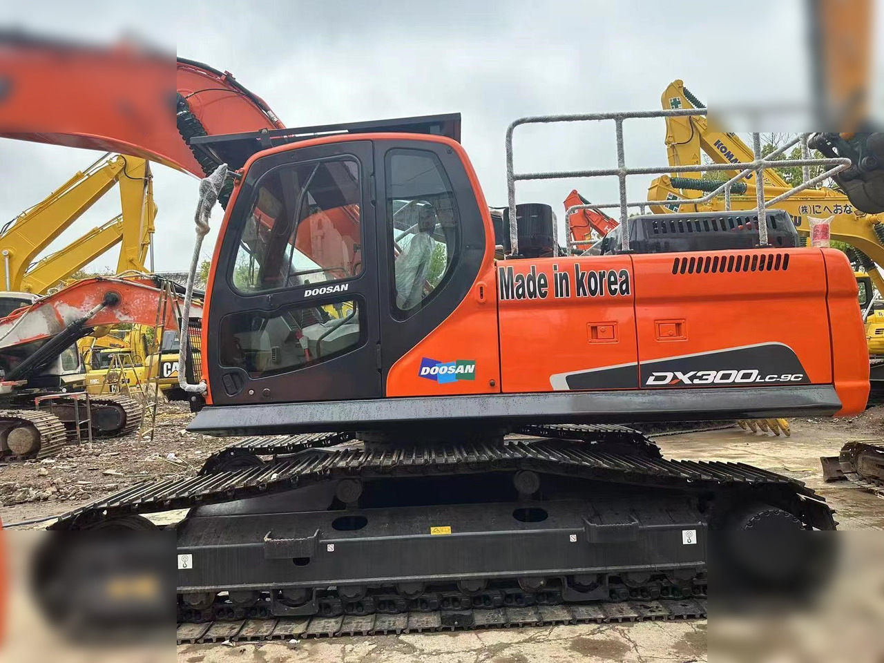 DOOSAN DX300 LC - Верижен багер: снимка 2 DOOSAN DX300 LC - Верижен багер: снимка 2