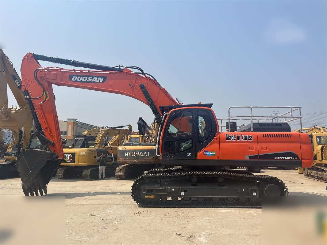 DOOSAN DX340 LCA - Верижен багер: снимка 1 DOOSAN DX340 LCA - Верижен багер: снимка 1