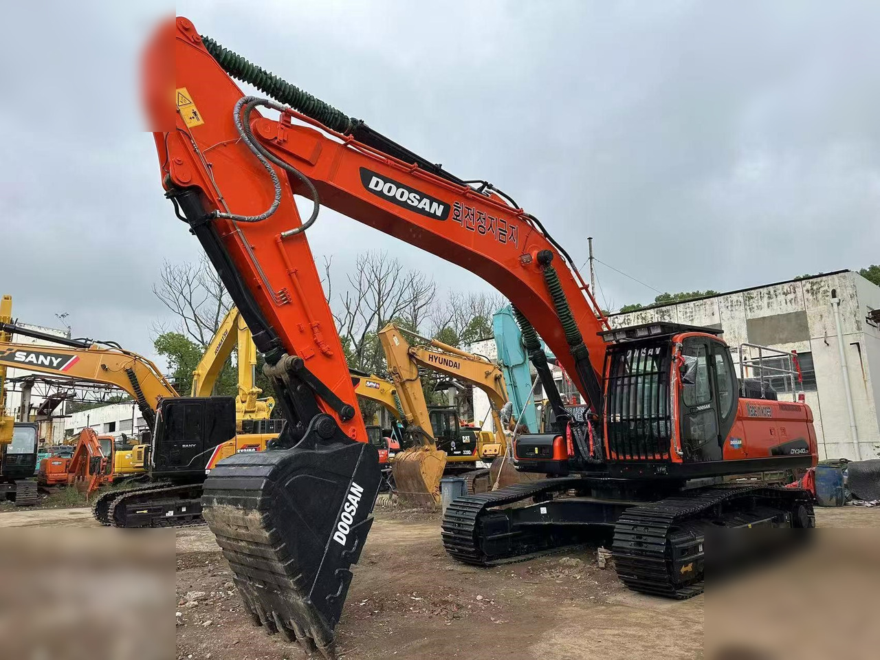 DOOSAN DX340 LCA - Верижен багер: снимка 2 DOOSAN DX340 LCA - Верижен багер: снимка 2