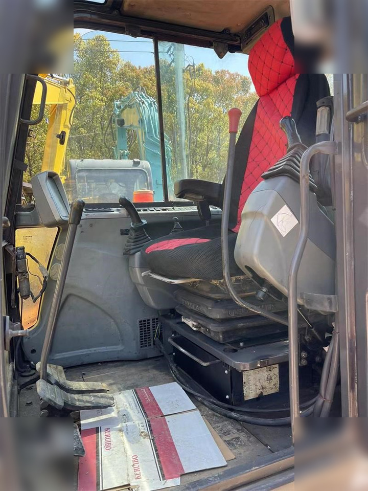 DOOSAN DX60E-9C - Мини багер: снимка 4 DOOSAN DX60E-9C - Мини багер: снимка 4