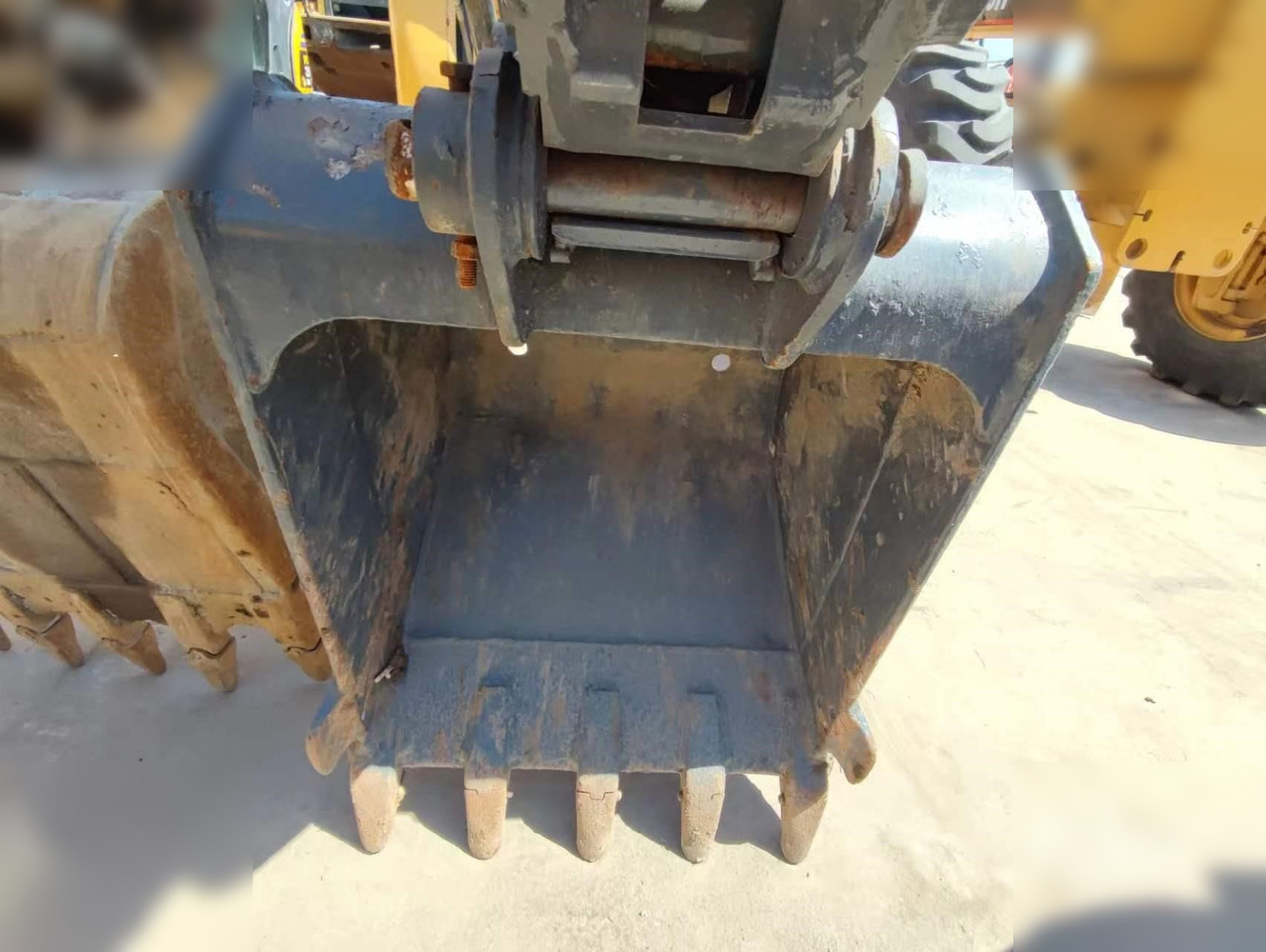 DOOSAN DX60W ECO - Колесен багер: снимка 3 DOOSAN DX60W ECO - Колесен багер: снимка 3