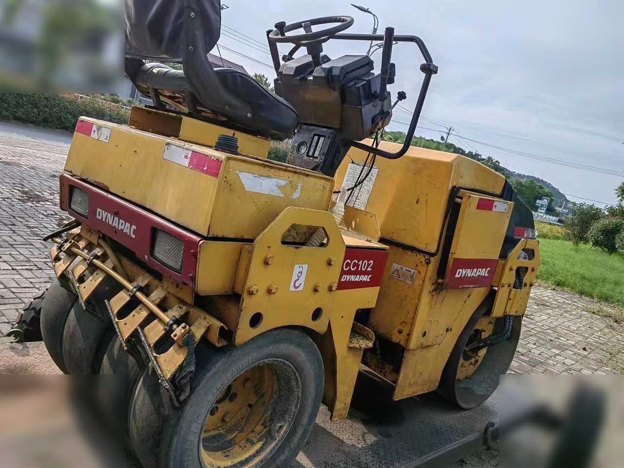 DYNAPAC CC102 II - Комбиниран валяк: снимка 2 DYNAPAC CC102 II - Комбиниран валяк: снимка 2