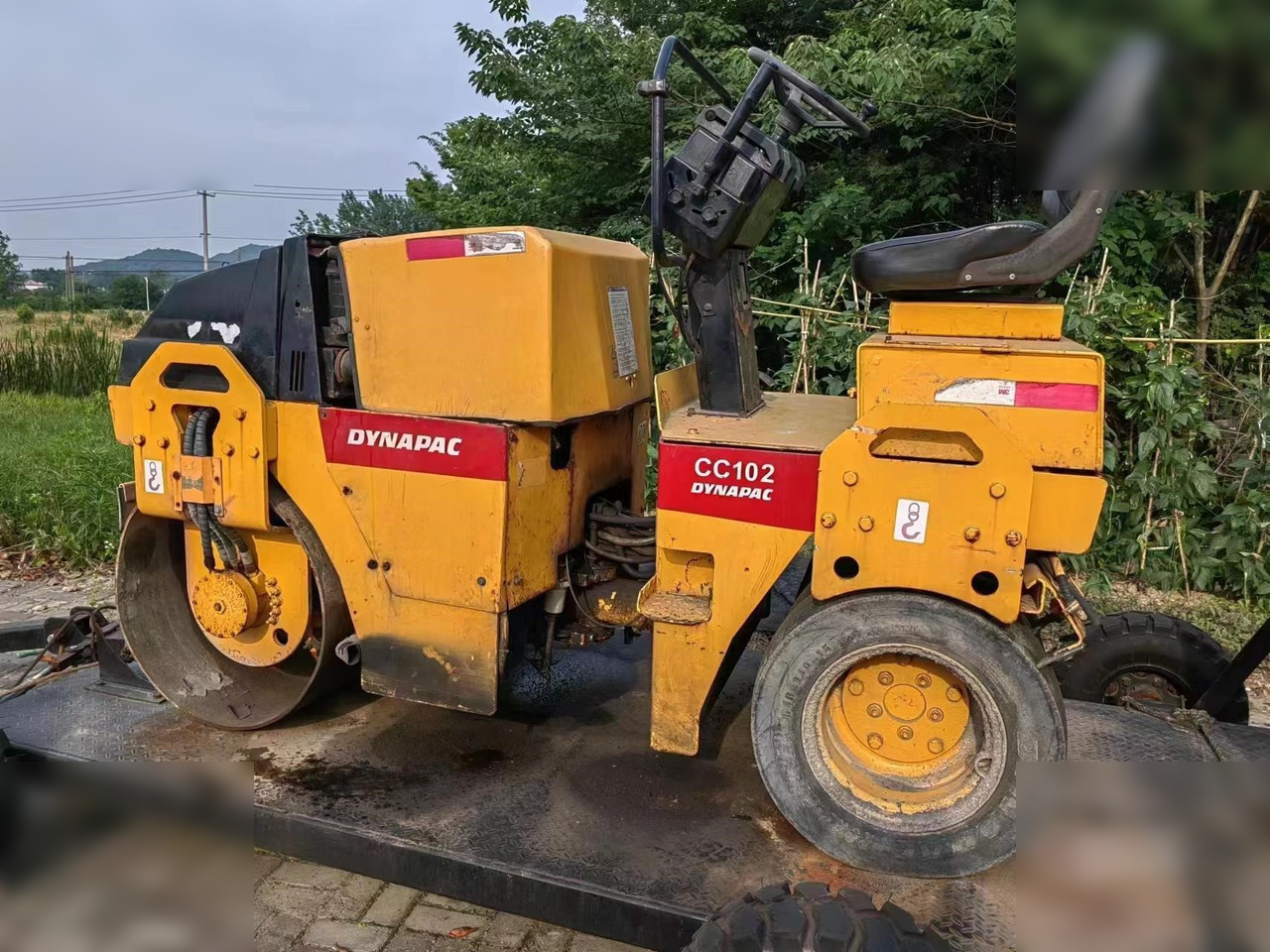 DYNAPAC CC102 II - Комбиниран валяк: снимка 1 DYNAPAC CC102 II - Комбиниран валяк: снимка 1