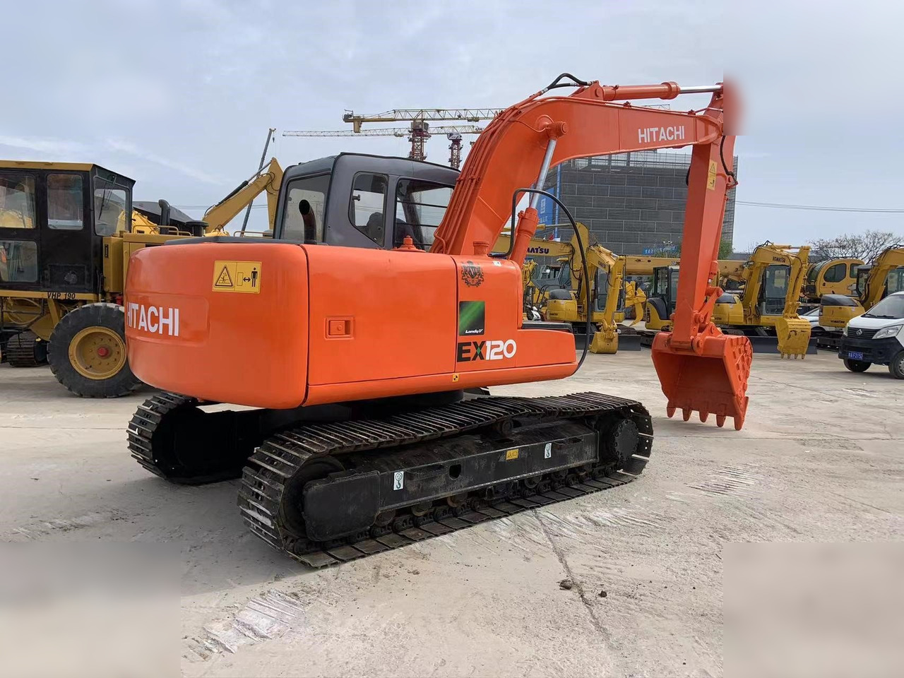 HITACHI EX120-5 - Верижен багер: снимка 1 HITACHI EX120-5 - Верижен багер: снимка 1