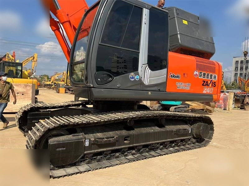 HITACHI ZX240-3 - Верижен багер: снимка 5 HITACHI ZX240-3 - Верижен багер: снимка 5