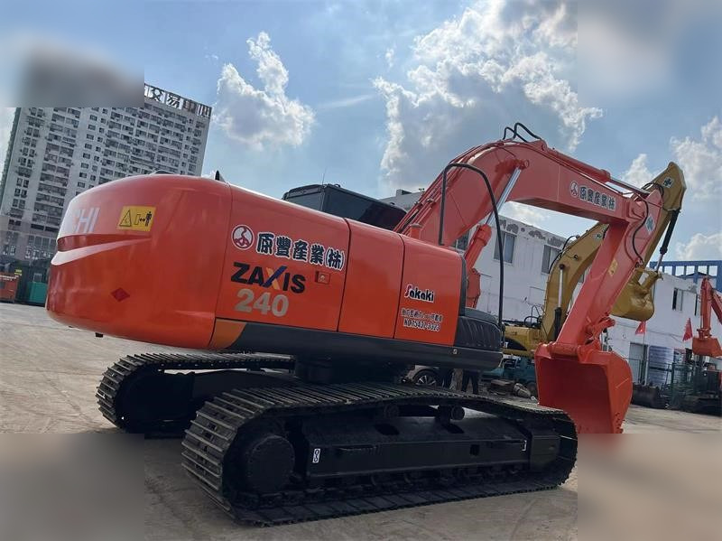 HITACHI ZX240-3 - Верижен багер: снимка 2 HITACHI ZX240-3 - Верижен багер: снимка 2