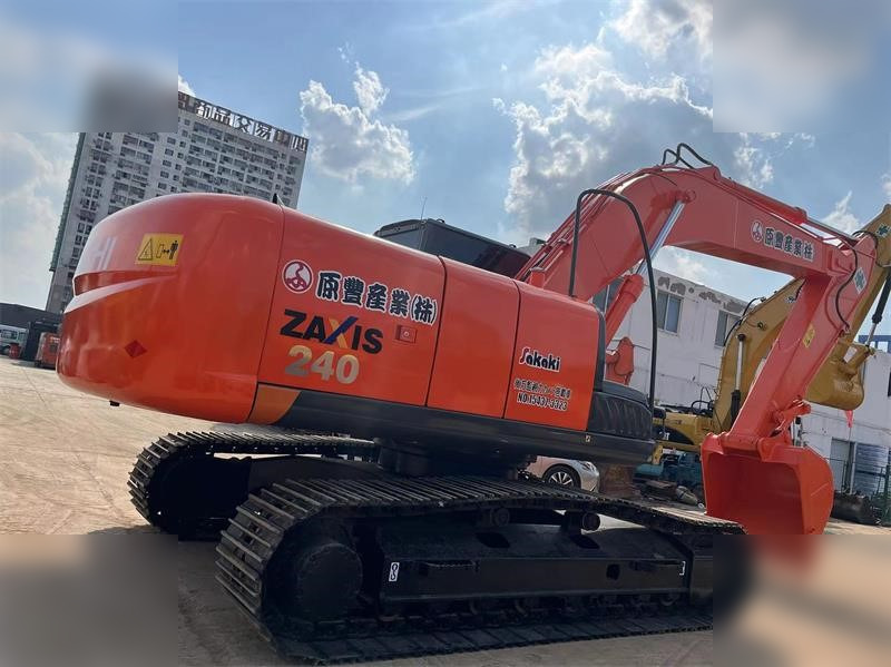 HITACHI ZX240-3 - Верижен багер: снимка 2 HITACHI ZX240-3 - Верижен багер: снимка 2