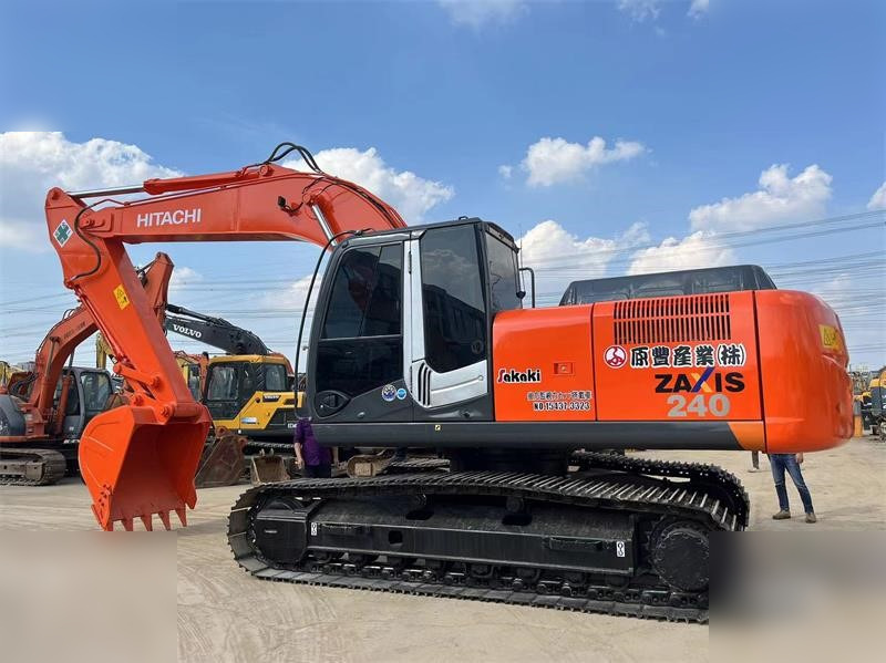 HITACHI ZX240-3 - Верижен багер: снимка 3 HITACHI ZX240-3 - Верижен багер: снимка 3