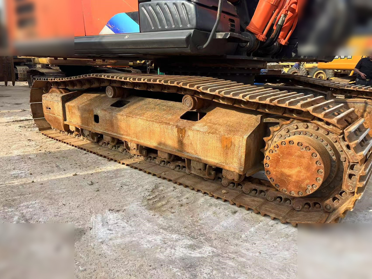 HITACHI ZX350H-5G - Верижен багер: снимка 4 HITACHI ZX350H-5G - Верижен багер: снимка 4