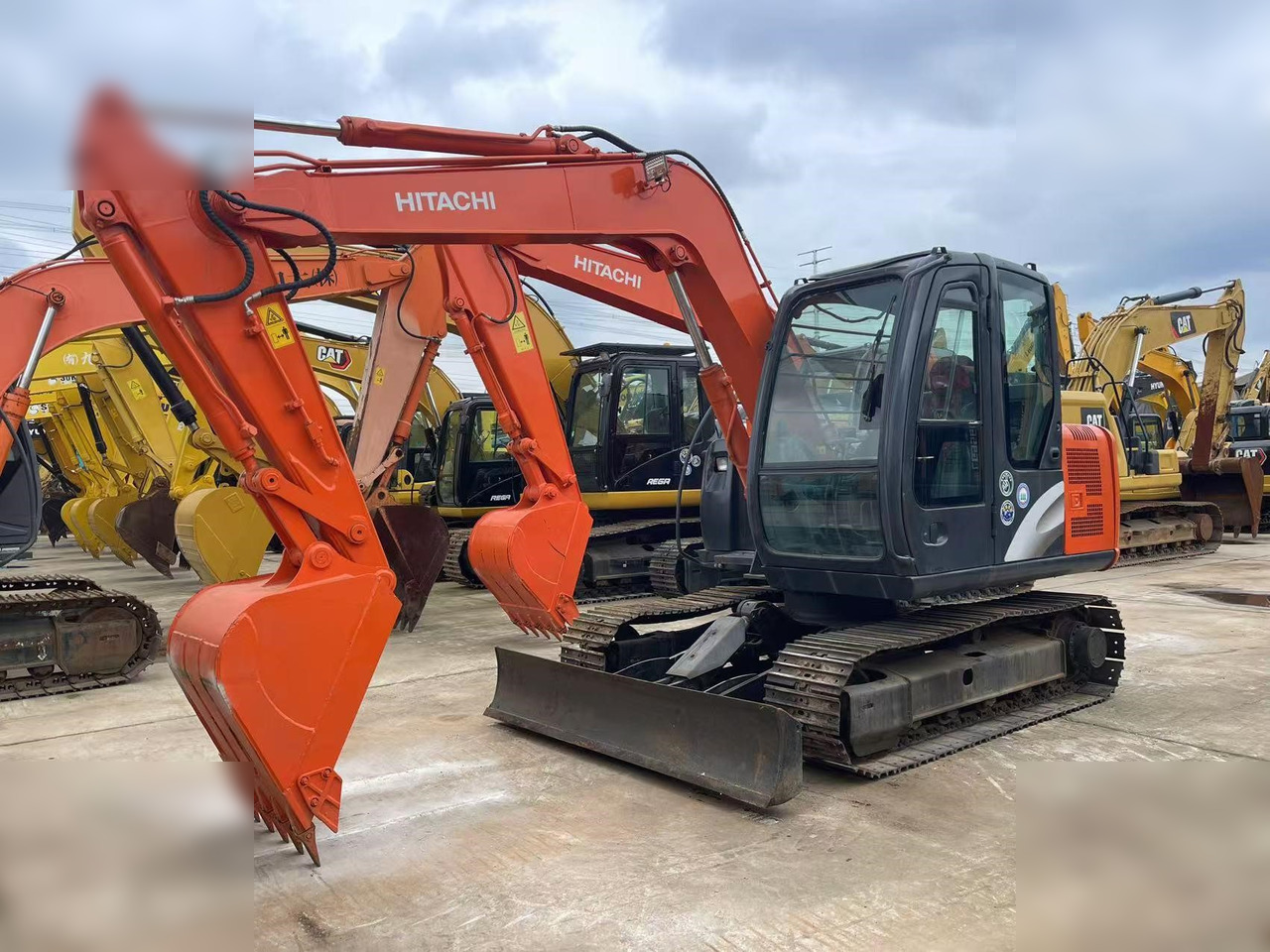 HITACHI ZX70-5G - Верижен багер: снимка 2 HITACHI ZX70-5G - Верижен багер: снимка 2