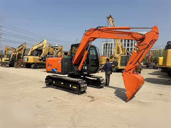 HITACHI ZX70 - Верижен багер: снимка 2 HITACHI ZX70 - Верижен багер: снимка 2