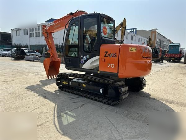 HITACHI ZX70 - Верижен багер: снимка 4 HITACHI ZX70 - Верижен багер: снимка 4