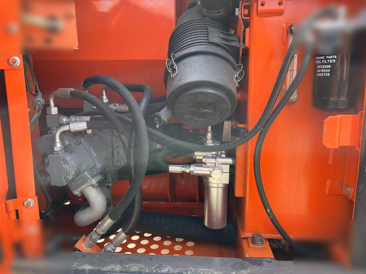 HITACHI ZX70 - Верижен багер: снимка 4 HITACHI ZX70 - Верижен багер: снимка 4