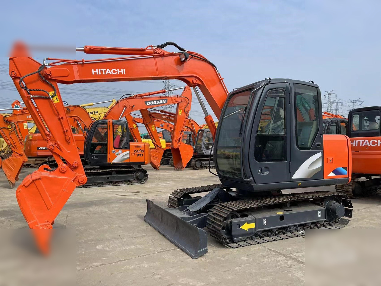 HITACHI ZX70 - Верижен багер: снимка 1 HITACHI ZX70 - Верижен багер: снимка 1