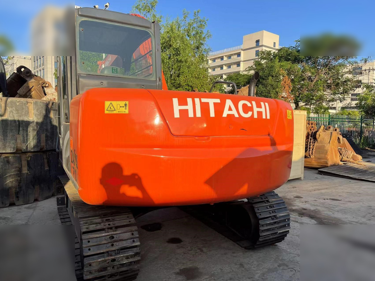 HITACHI ZX70 - Верижен багер: снимка 2 HITACHI ZX70 - Верижен багер: снимка 2