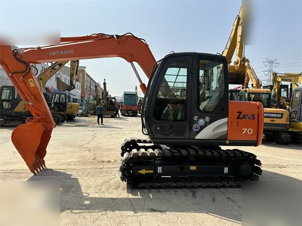 HITACHI ZX70 - Верижен багер: снимка 1 HITACHI ZX70 - Верижен багер: снимка 1