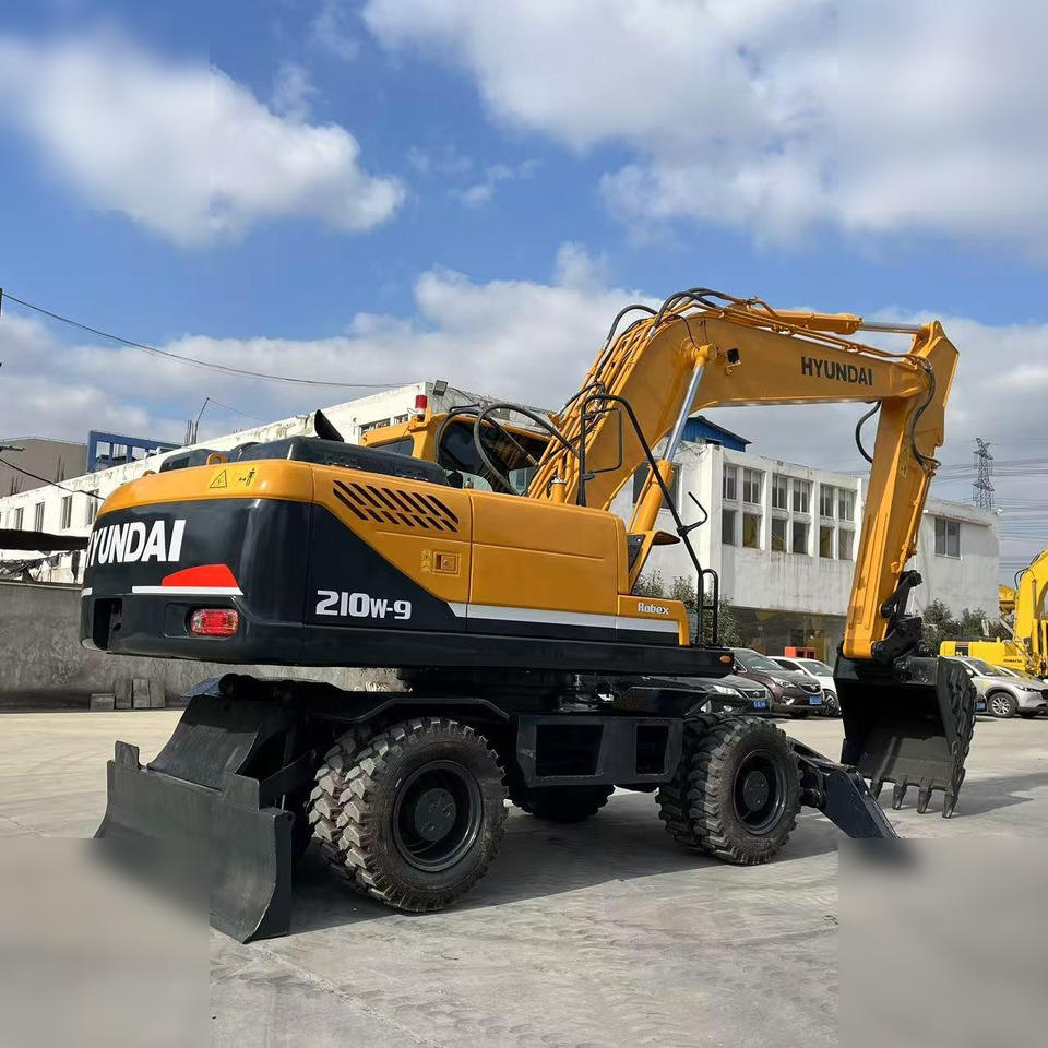 HYUNDAI ROBEX 210W-9 - Колесен багер: снимка 5 HYUNDAI ROBEX 210W-9 - Колесен багер: снимка 5