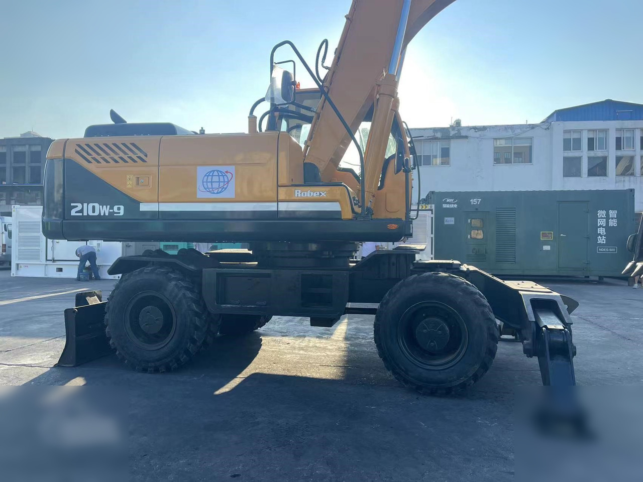 HYUNDAI ROBEX 210W-9 - Колесен багер: снимка 5 HYUNDAI ROBEX 210W-9 - Колесен багер: снимка 5