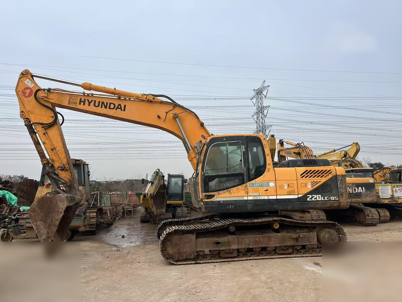 HYUNDAI ROBEX 220 LC-9S - Верижен багер: снимка 1 HYUNDAI ROBEX 220 LC-9S - Верижен багер: снимка 1