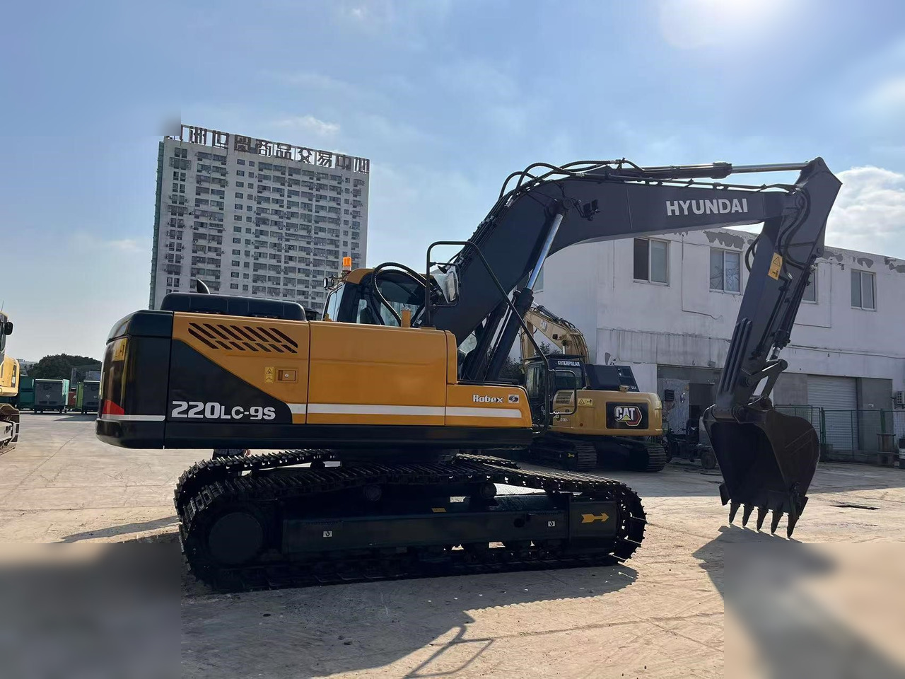 HYUNDAI ROBEX 220 LC-9S - Верижен багер: снимка 2 HYUNDAI ROBEX 220 LC-9S - Верижен багер: снимка 2