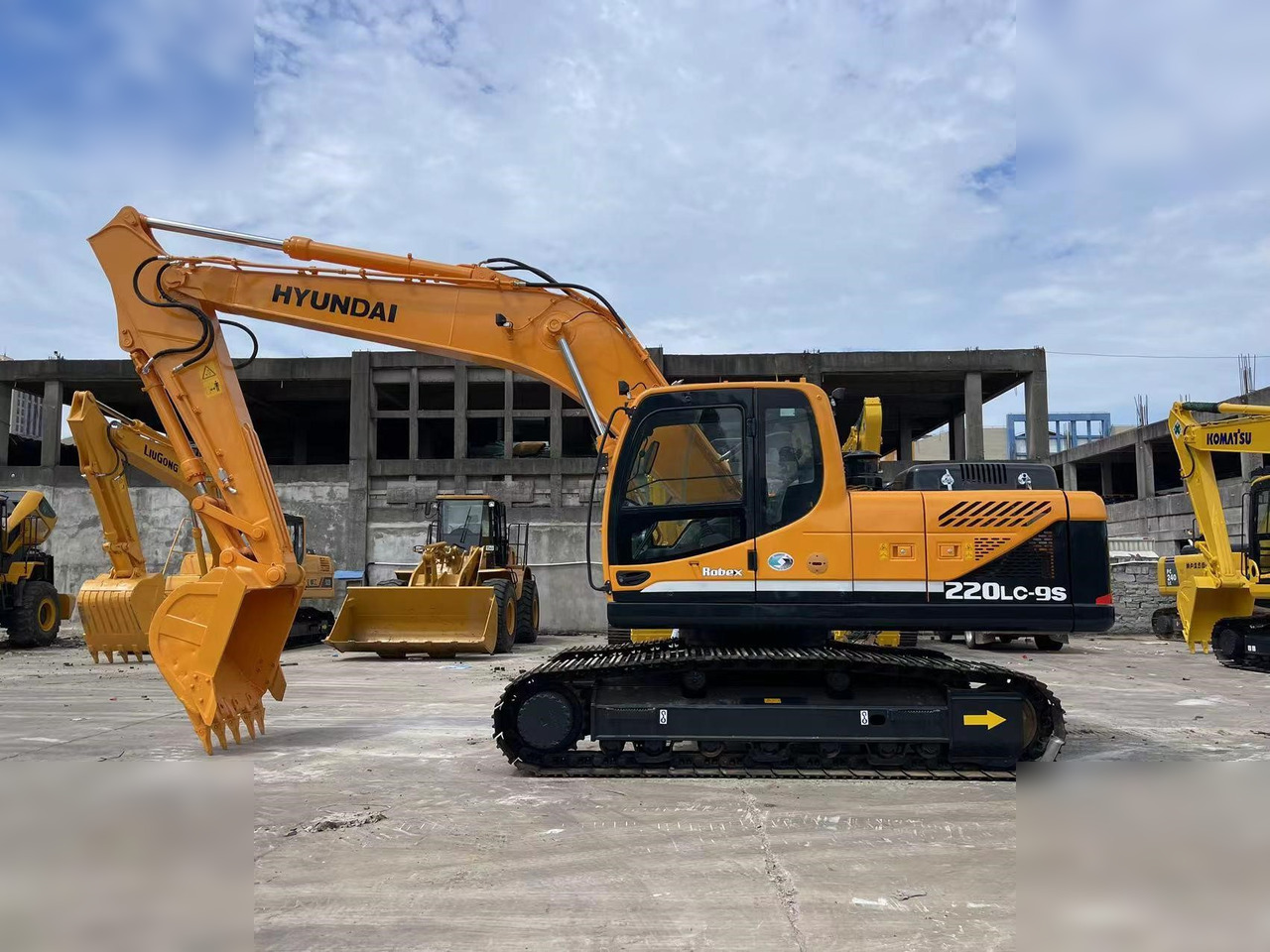 HYUNDAI ROBEX 220 LC-9S - Верижен багер: снимка 2 HYUNDAI ROBEX 220 LC-9S - Верижен багер: снимка 2