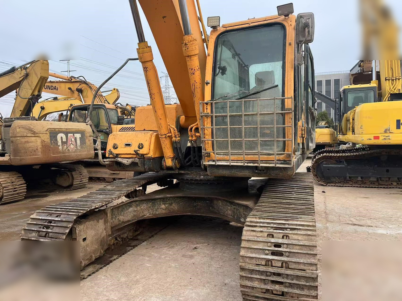 HYUNDAI ROBEX 220 LC-9S - Верижен багер: снимка 4 HYUNDAI ROBEX 220 LC-9S - Верижен багер: снимка 4