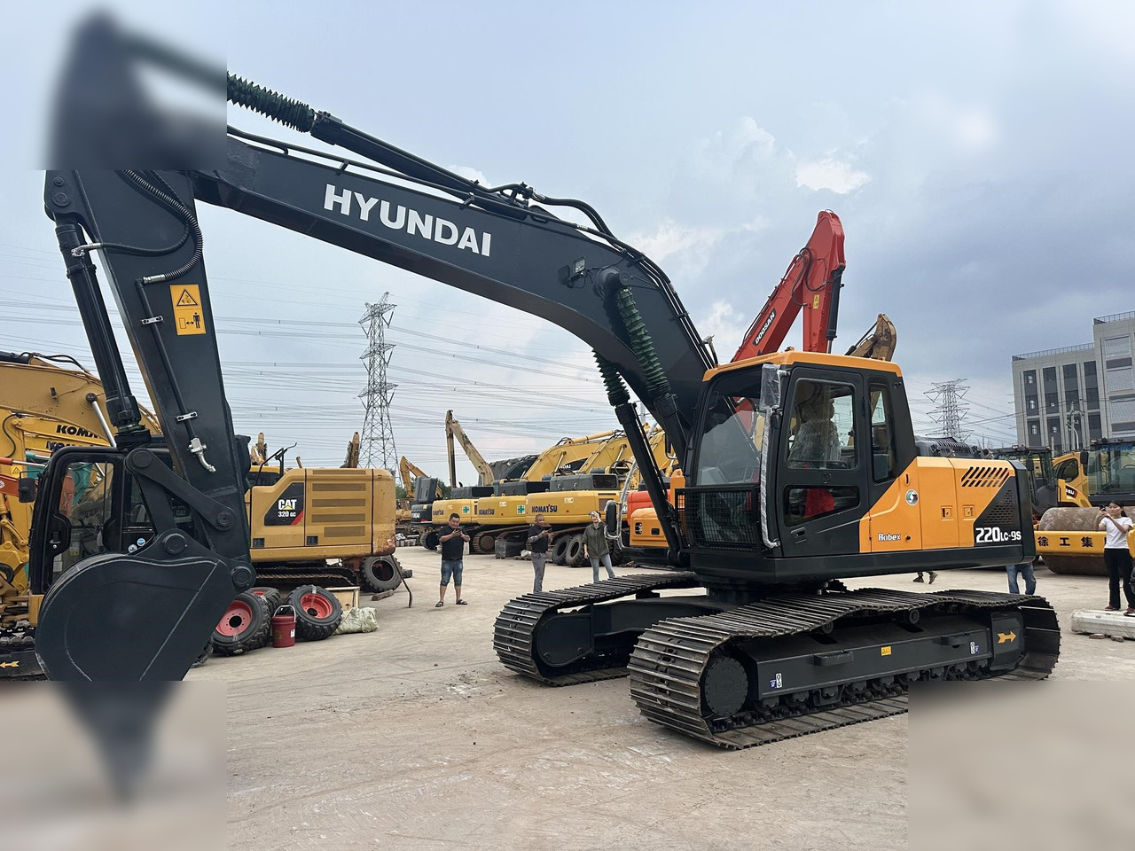 HYUNDAI ROBEX 220 LC-9S - Верижен багер: снимка 2 HYUNDAI ROBEX 220 LC-9S - Верижен багер: снимка 2