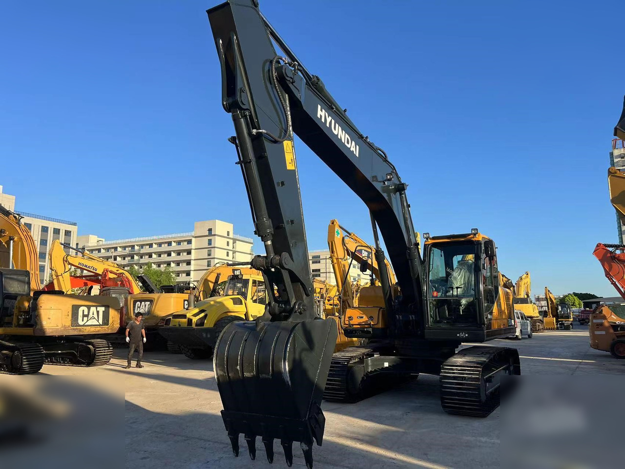 HYUNDAI ROBEX 220 LC-9S - Верижен багер: снимка 3 HYUNDAI ROBEX 220 LC-9S - Верижен багер: снимка 3