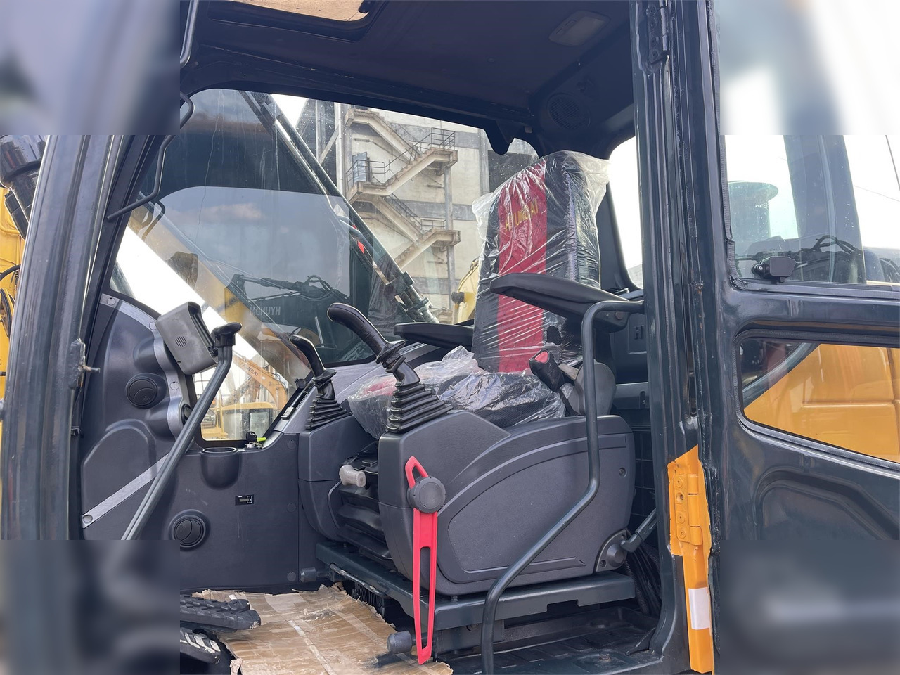 HYUNDAI ROBEX 220 LC-9S - Верижен багер: снимка 5 HYUNDAI ROBEX 220 LC-9S - Верижен багер: снимка 5