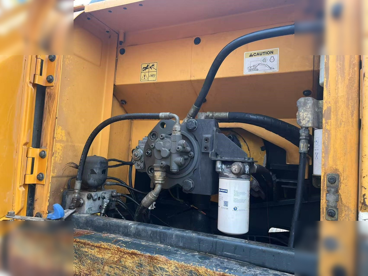 HYUNDAI ROBEX 220 LC-9S - Верижен багер: снимка 5 HYUNDAI ROBEX 220 LC-9S - Верижен багер: снимка 5